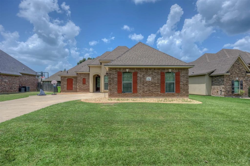 2728 Caplis Sligo Plantation Drive, Bossier City