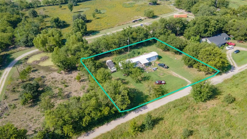 2197 Private Road 3342, Greenville