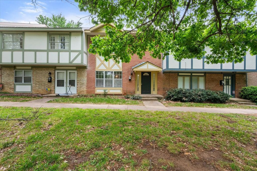 376 Westview Terrace, Arlington