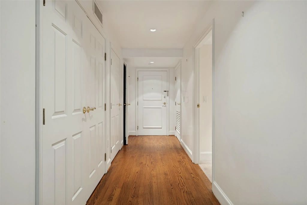 4242 Lomo Alto Drive N24, Highland Park