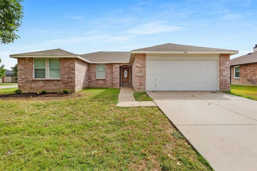 1434 Paint Brush Court, Burleson
