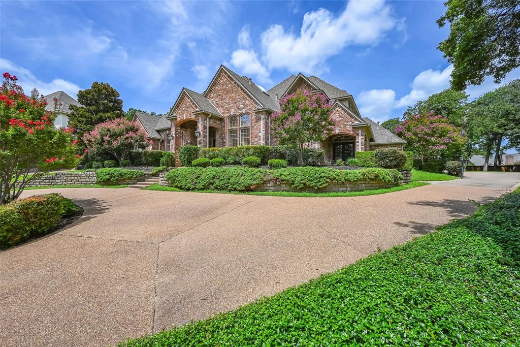 2300 Woodmoor Lane, Colleyville