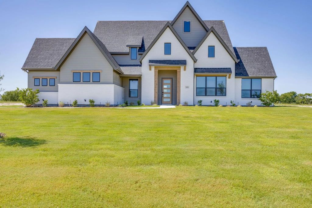 2830 Guadalupe Peak, Waxahachie