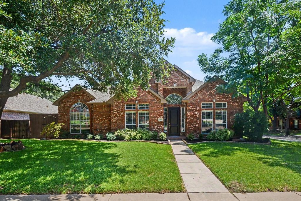 7800 Hamburg Court, Plano