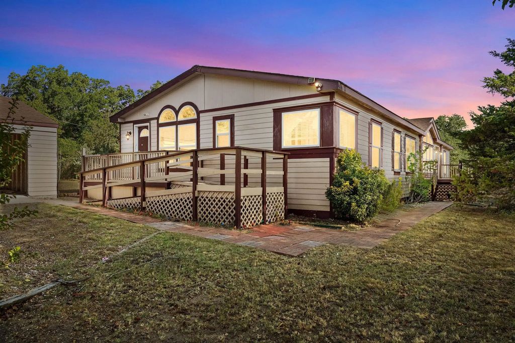 269 County Road 4374, Decatur