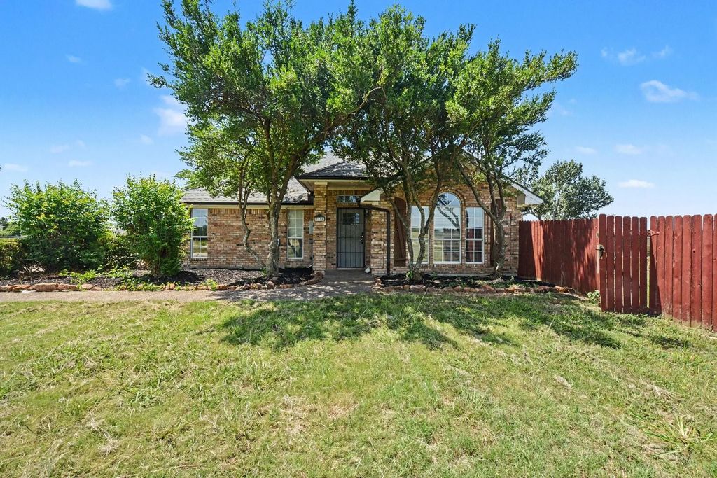 3588 County Road 417, Anna