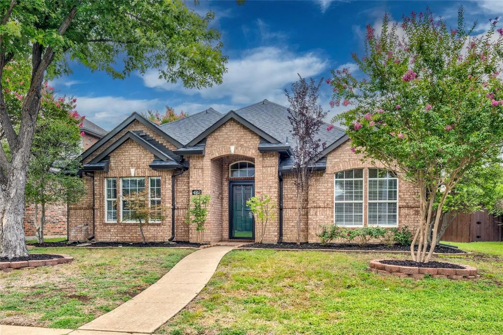 4912 Baton Rouge Boulevard, Frisco