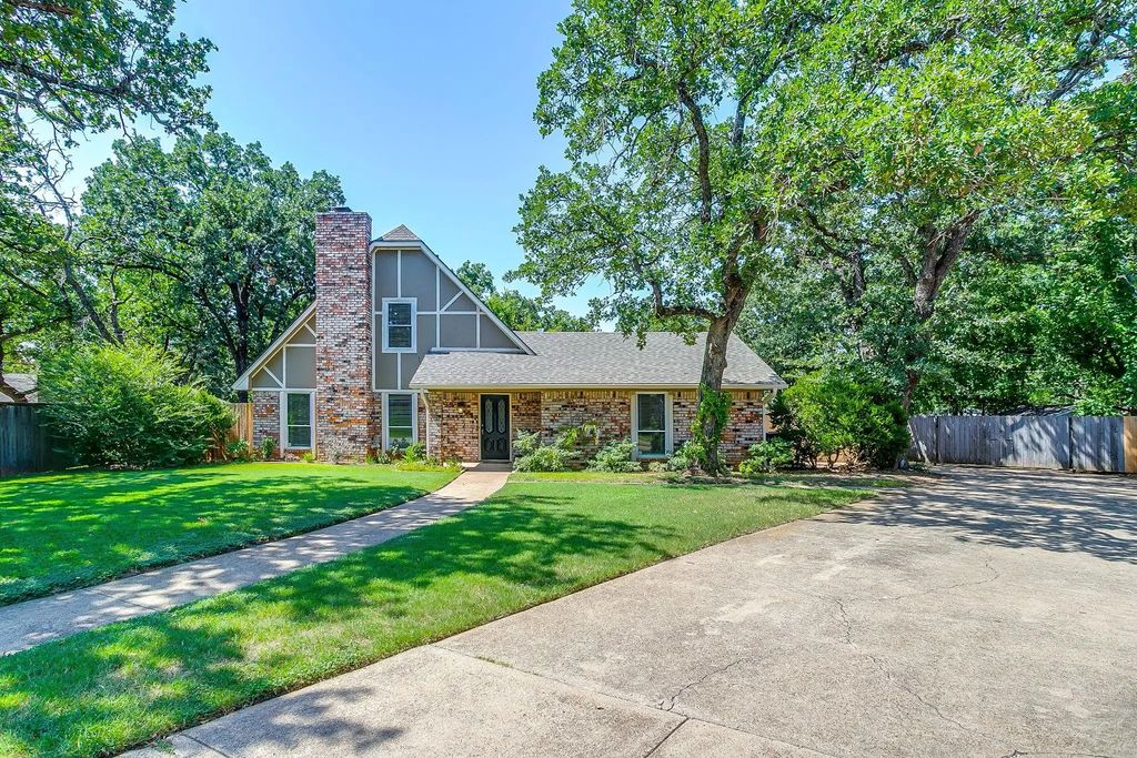 5716 Tumbleweed Court, Arlington