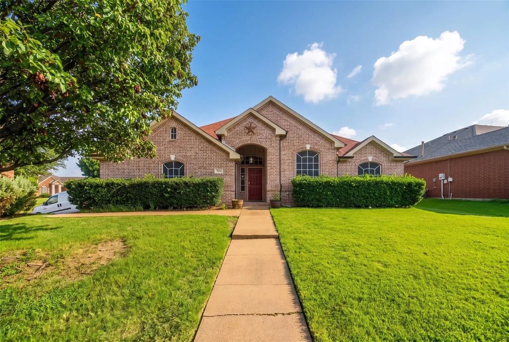 701 Boone Trail, Mansfield