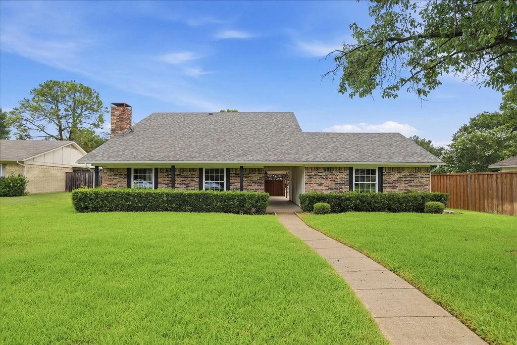1909 Blake Drive, Richardson