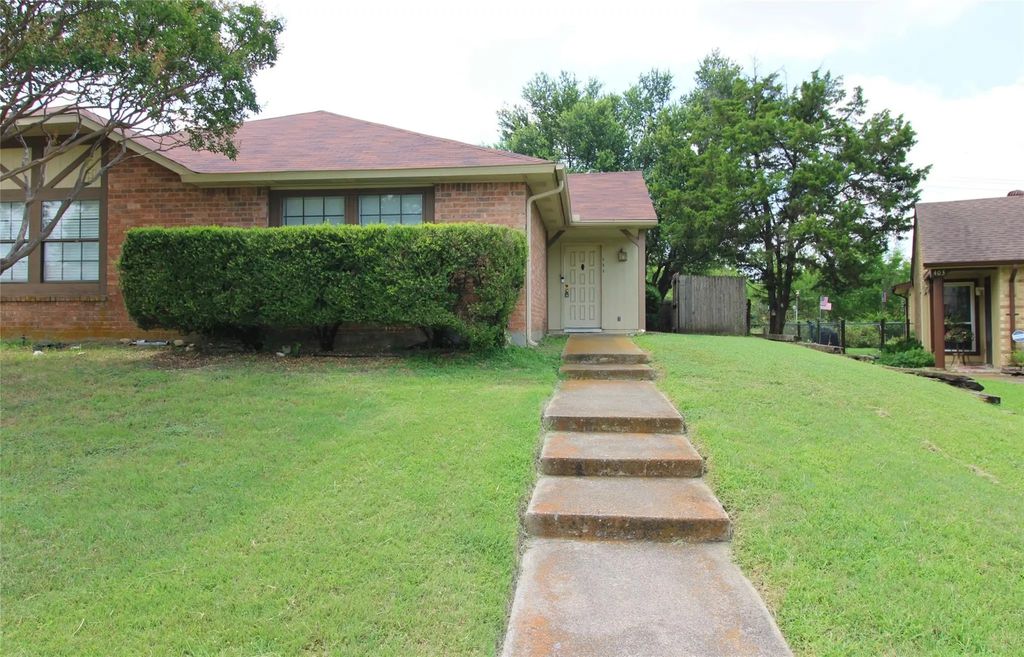 405 Pogue Street, Cedar Hill