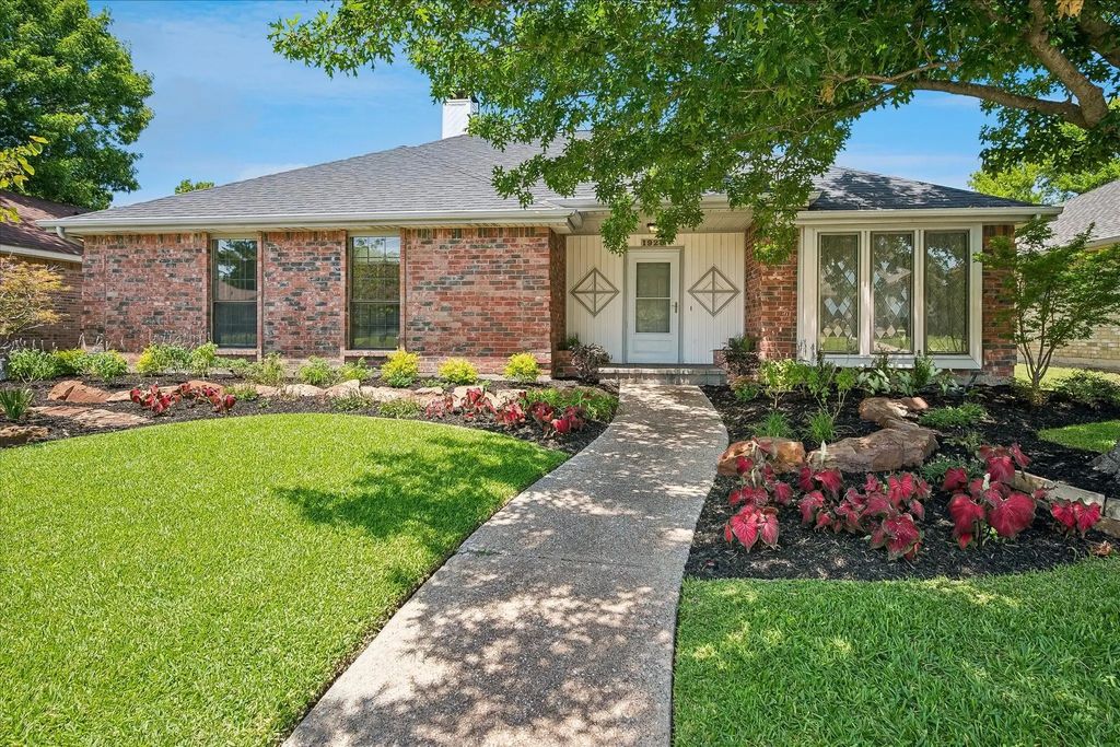 1929 Lavaca Trail, Carrollton