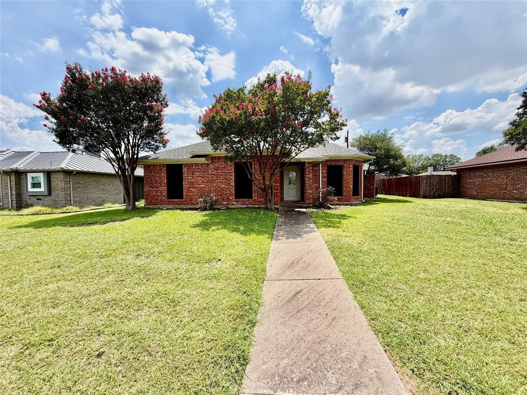 3205 Bryan Street, Sachse