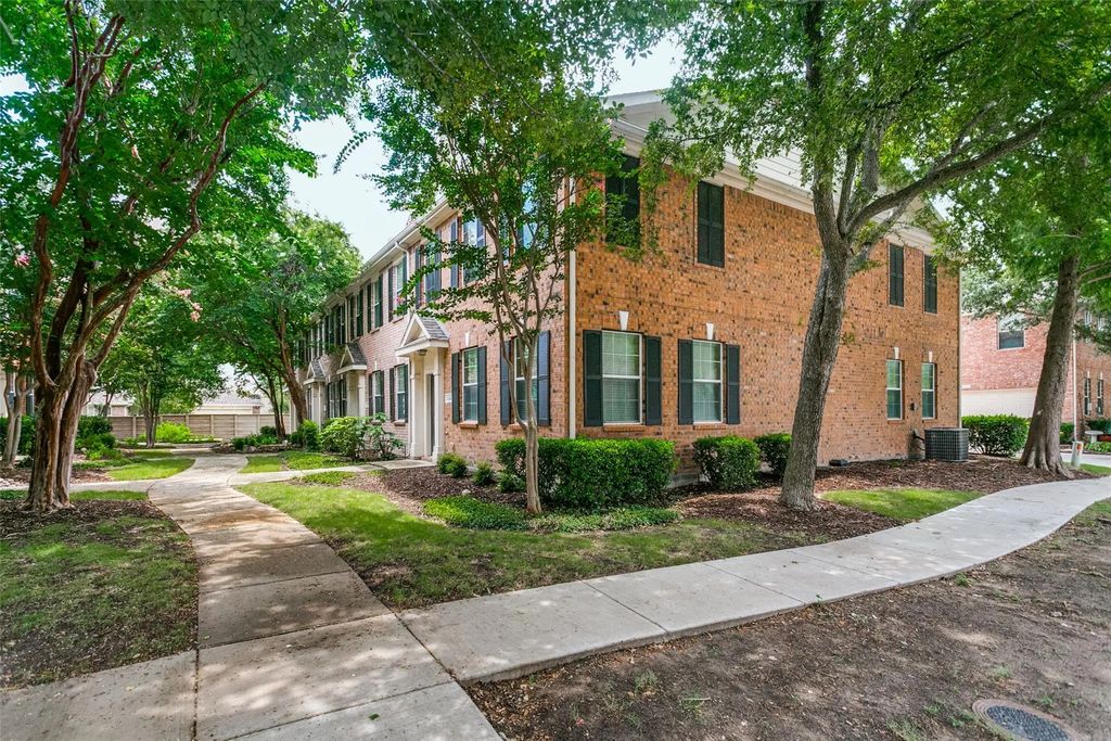 3033 Stone Forest Circle, McKinney
