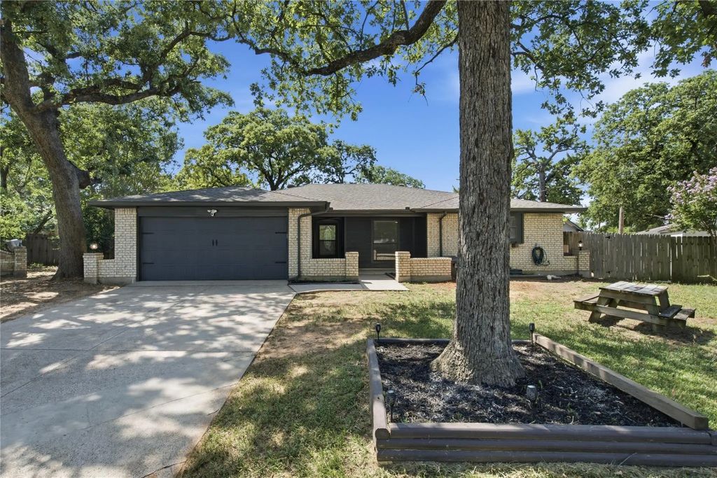 5711 Kingstree Court, Arlington
