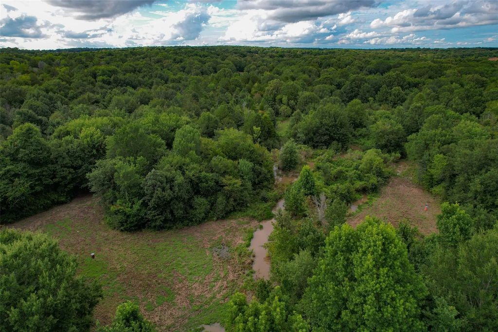 8690 County Road 1119, Athens