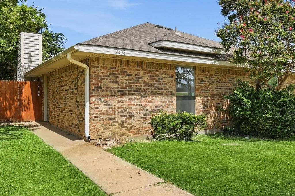 2308 Carol Good Lane, Carrollton