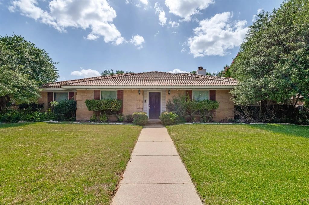 3701 Ashbury Lane, Bedford