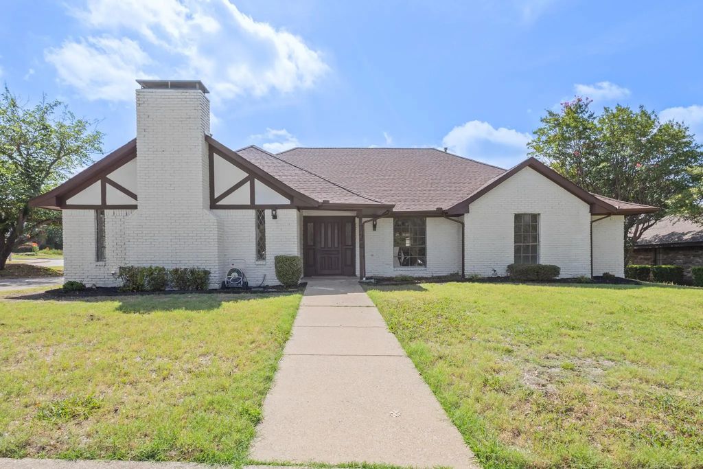 1724 Cordoba Court, Plano