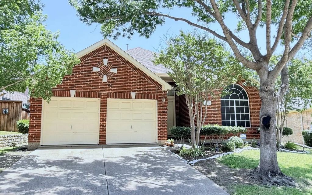 9816 Hickory Hollow Lane, Irving