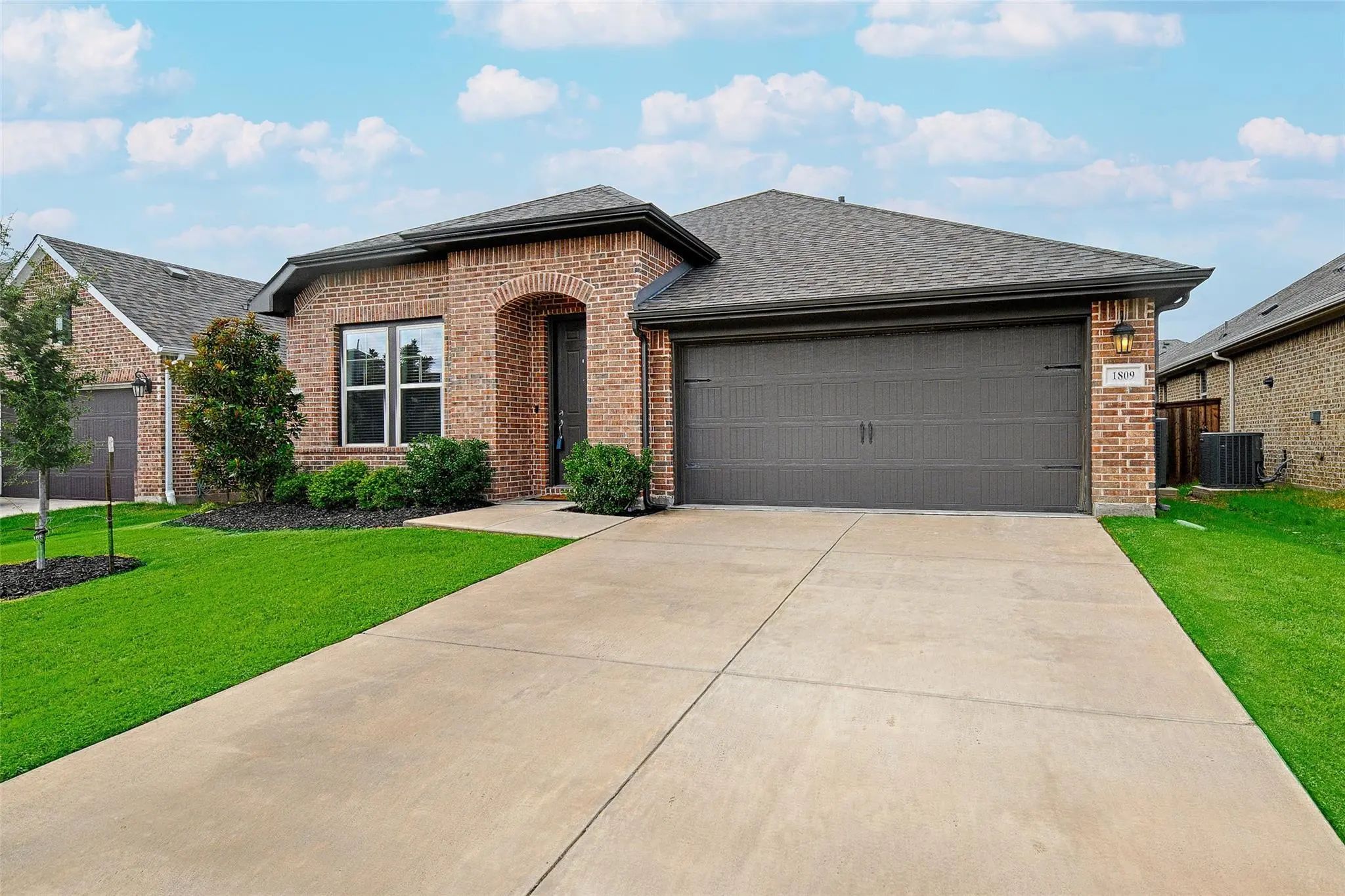 Photo of Listing #21330987