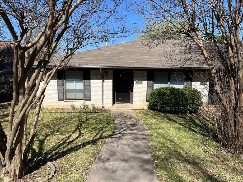 1506 Parkside Drive, Carrollton