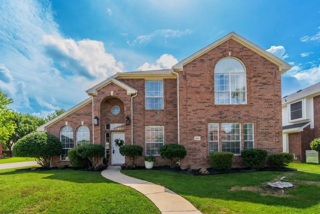 801 Cobblestone Drive, Lewisville