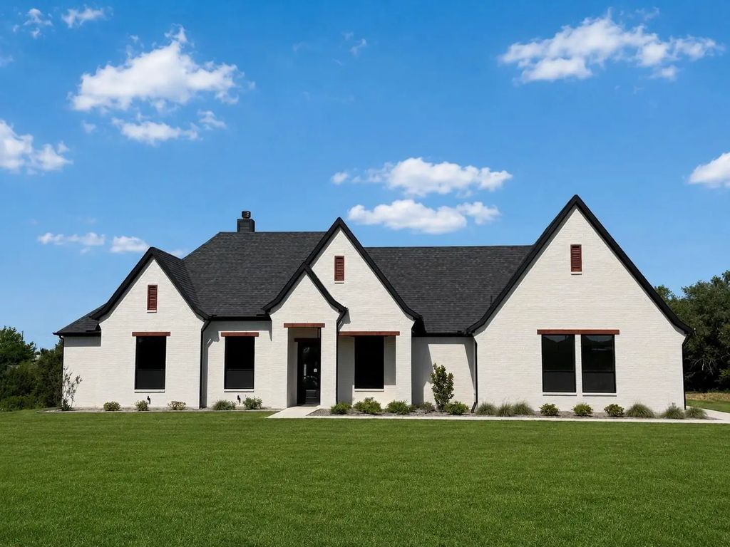 1037 Woodland Road, Weatherford