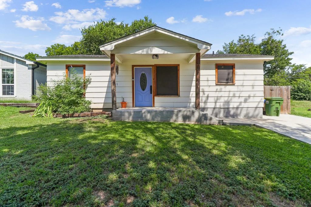 822 Mirike Drive, White Settlement