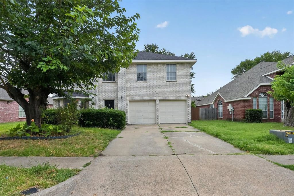 836 Snapdragon Lane, Plano