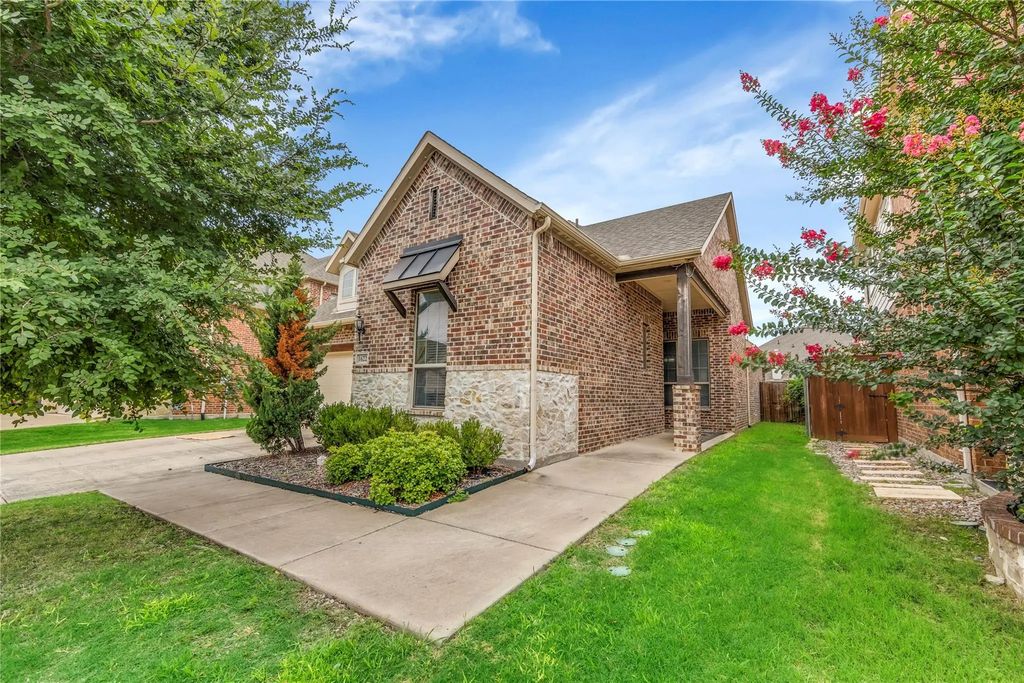 1622 Grove Park Place, Garland