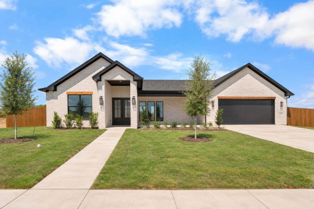 1125 Dillinger Road, Hewitt