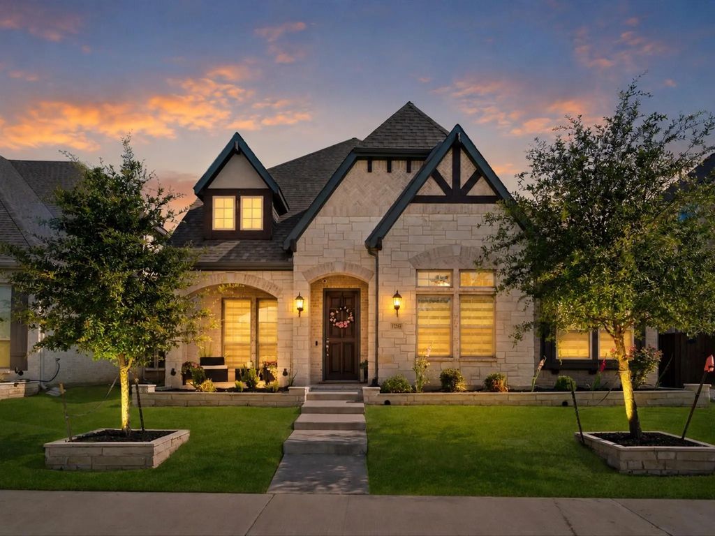 12543 Mercer Parkway, Farmers Branch