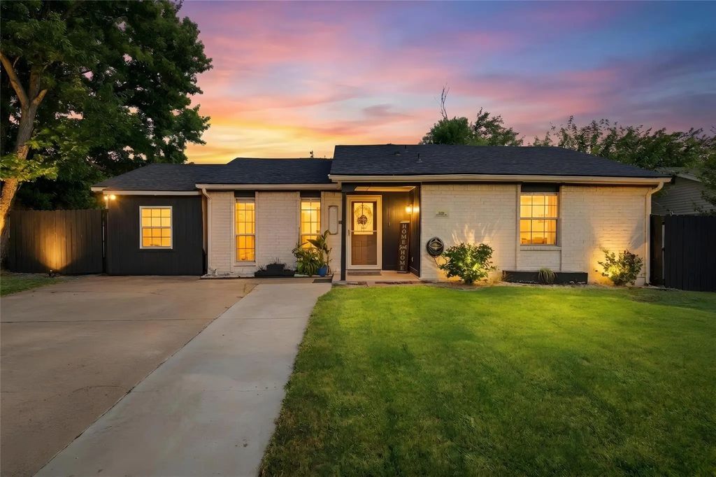 2326 Idlewood Drive, Arlington
