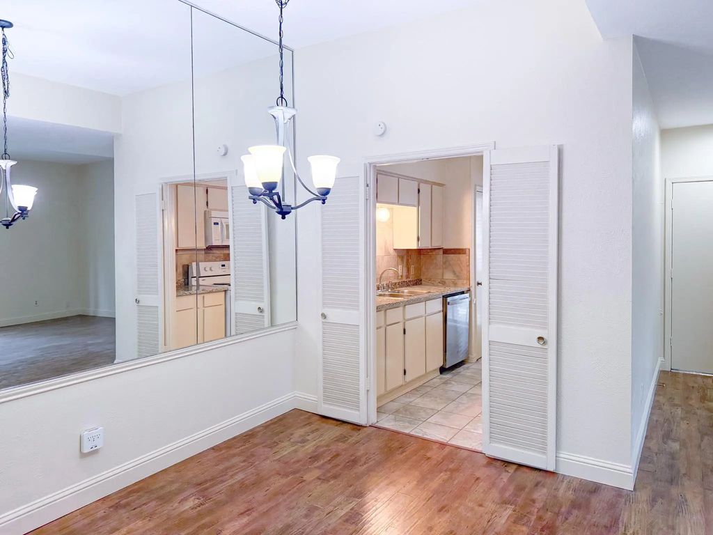 10440 High Hollows Drive 146, Dallas