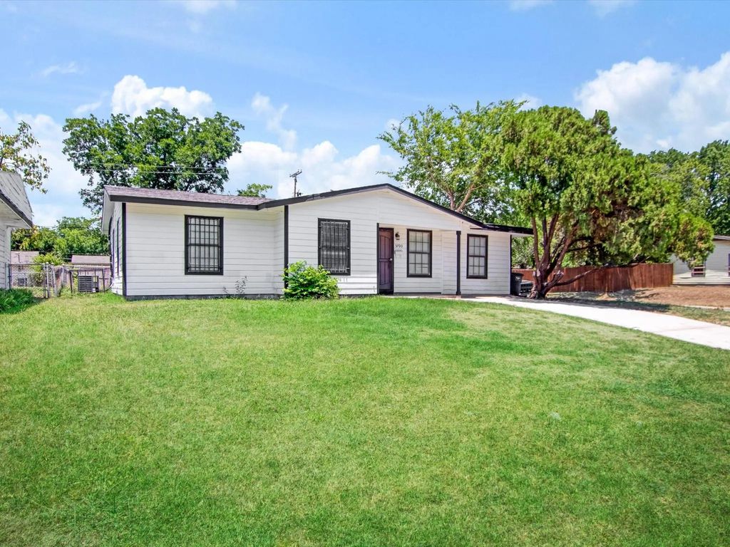 3700 Griggs Avenue, Fort Worth