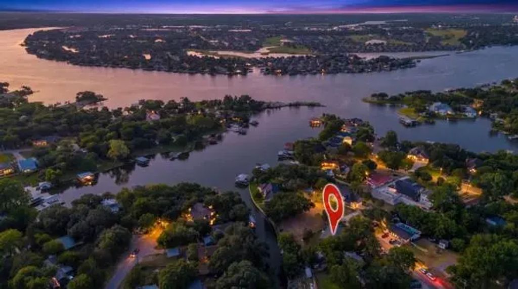 3810 Silver Creek Court, Granbury