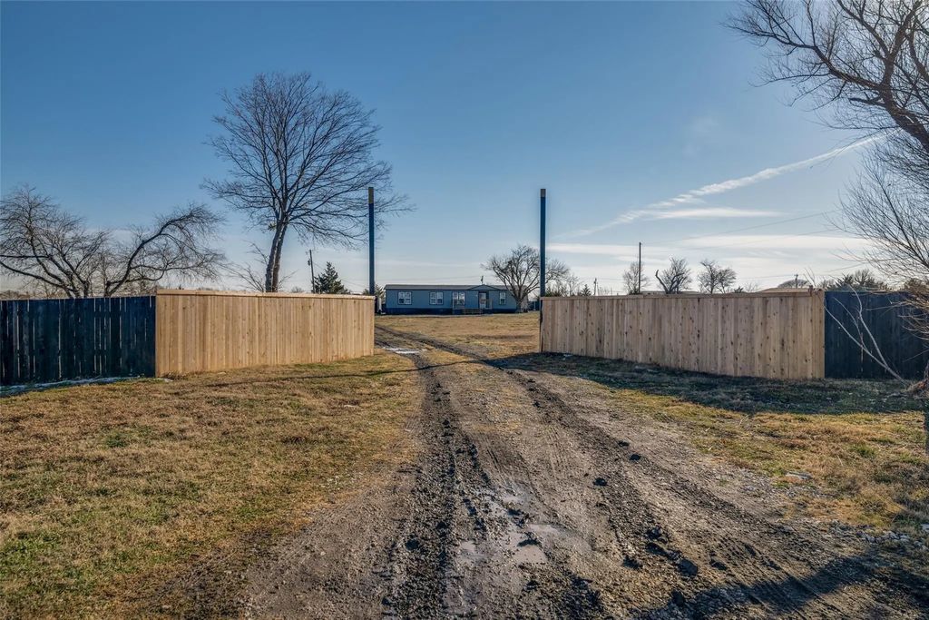 257 Burkett Lane, Royse City