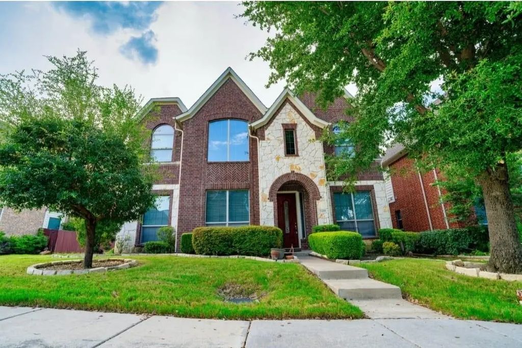 2439 Newcastle Bend, Irving
