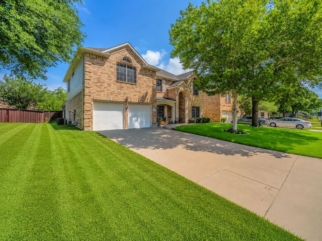 307 Dover Heights Trail, Mansfield