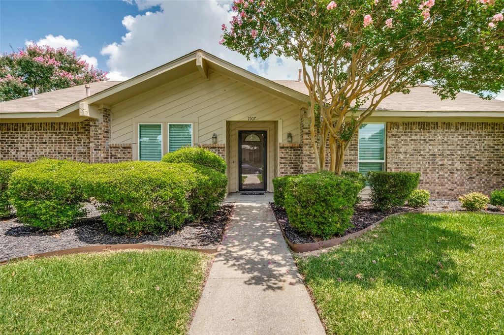 1507 Barclay Drive, Richardson