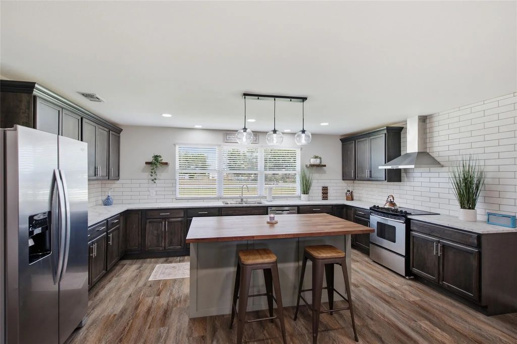 11477 Ridgeview Circle, Fort Worth