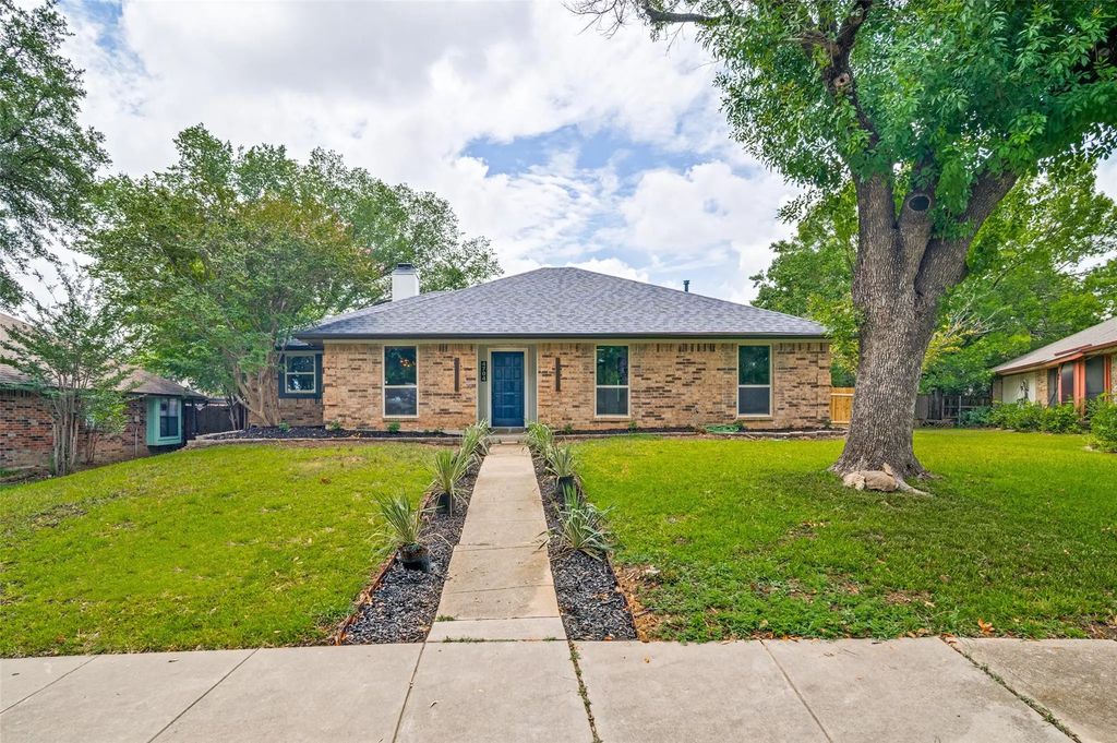 4704 La Paz Drive, Mesquite