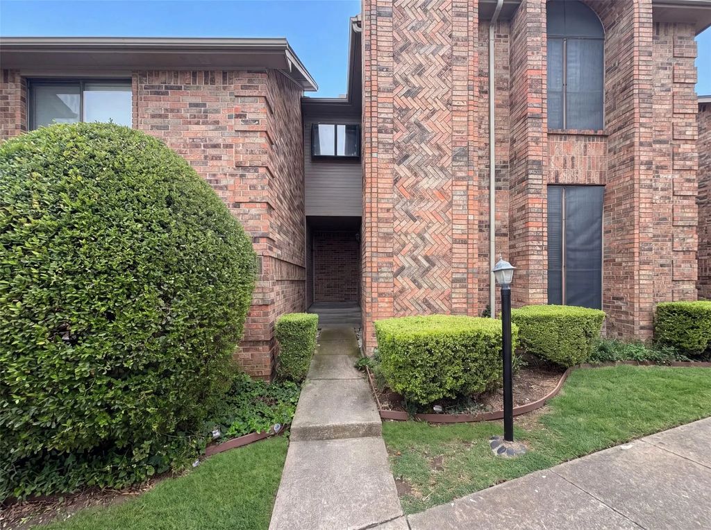 3500 E Park Boulevard 102, Plano