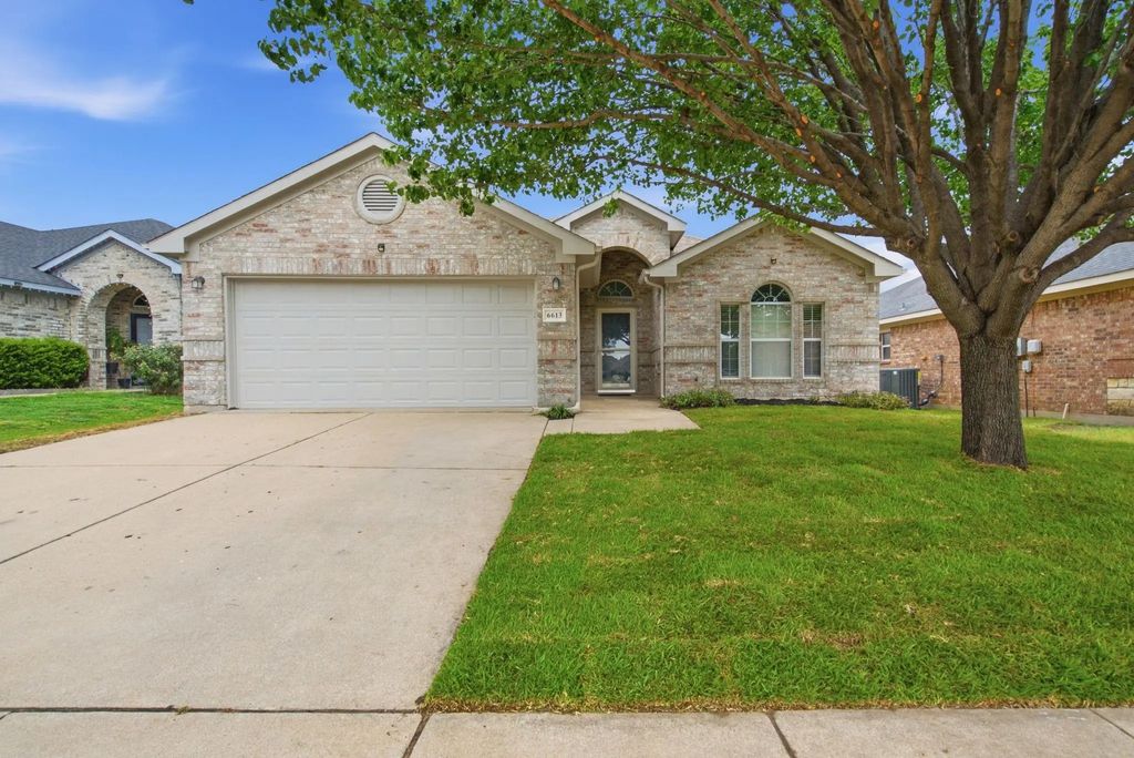 6613 Fitzgerald Street, Fort Worth