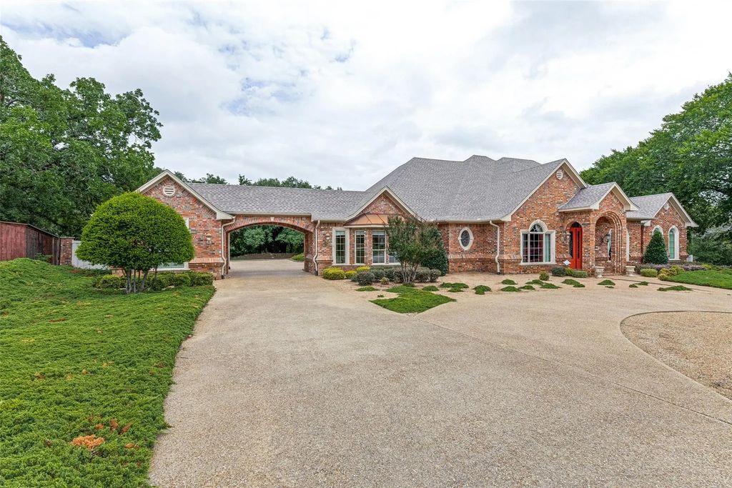 2213 Clear Creek Drive, Weatherford