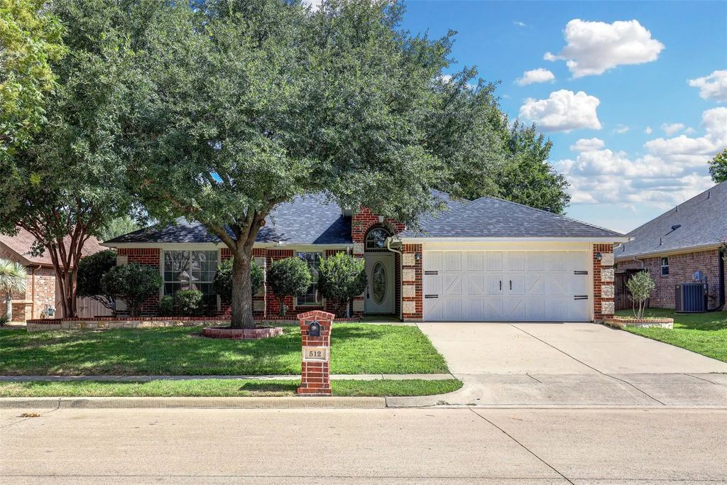 512 Surry Court, Saginaw