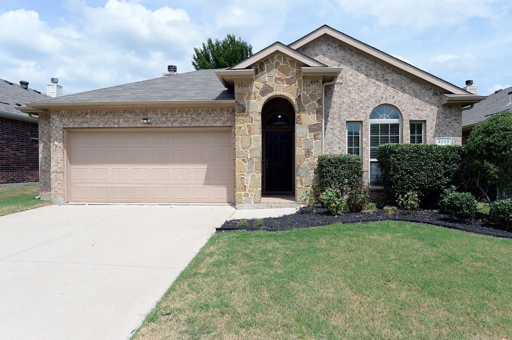 4813 Green River Drive, Denton