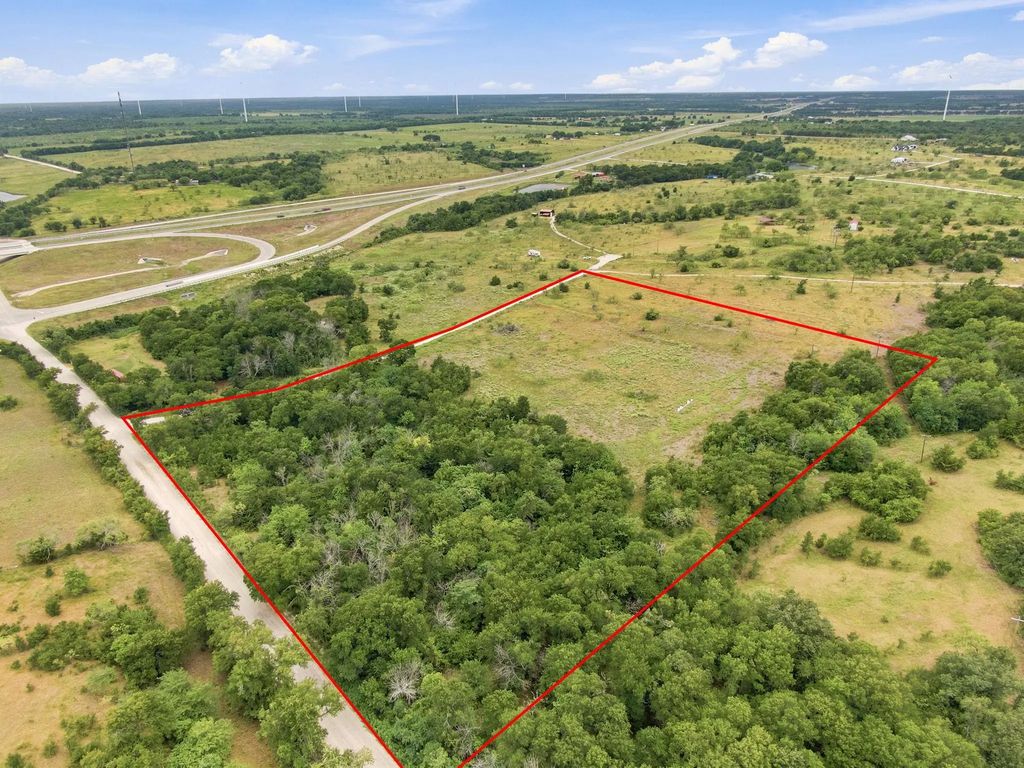 117 Private Road 354 N N, Hubbard