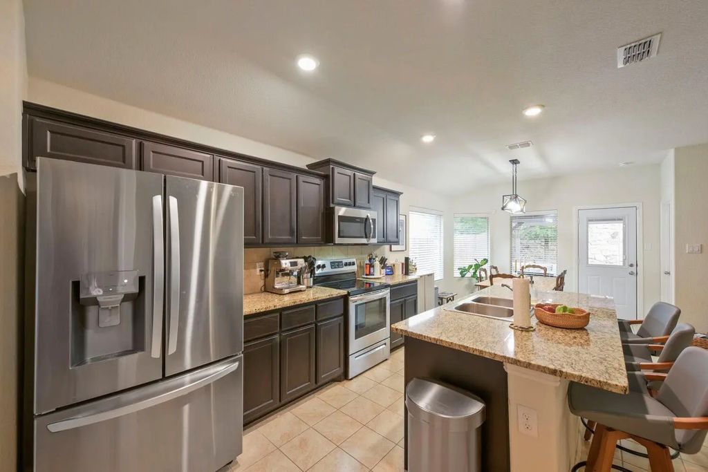 600 Stanmire Lake Trail, Fort Worth